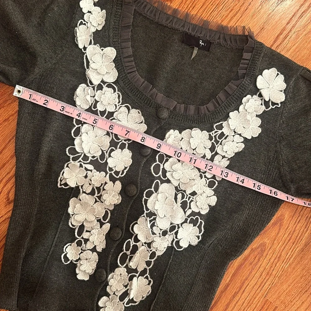 RYU Crochet Cardigan - Picture 6 of 13